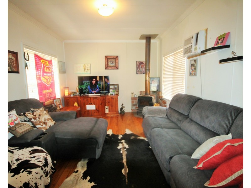 10 Langley Street, Merriwa NSW 2329