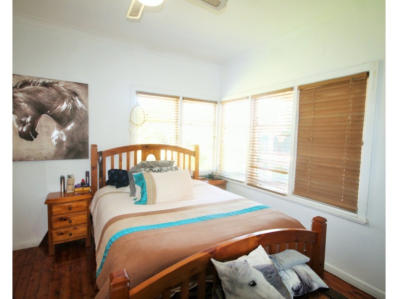 10 Langley Street, Merriwa NSW 2329