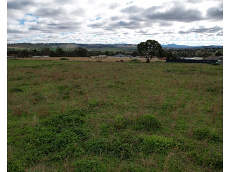 24A HALL ROAD, Merriwa NSW 2329