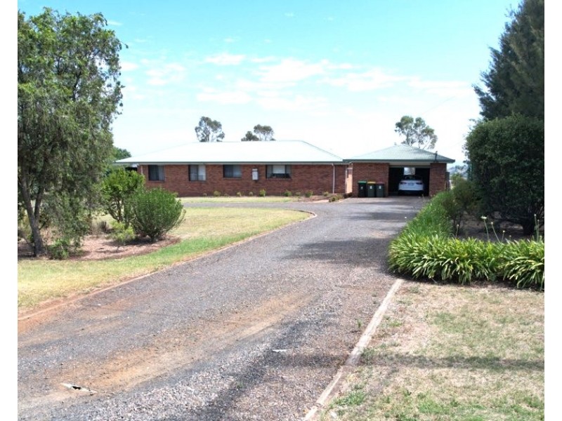 24B HALL ROAD, Merriwa NSW 2329