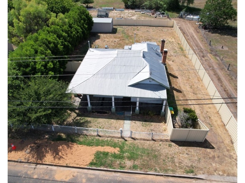 11 DUTTON STREET, Merriwa NSW 2329