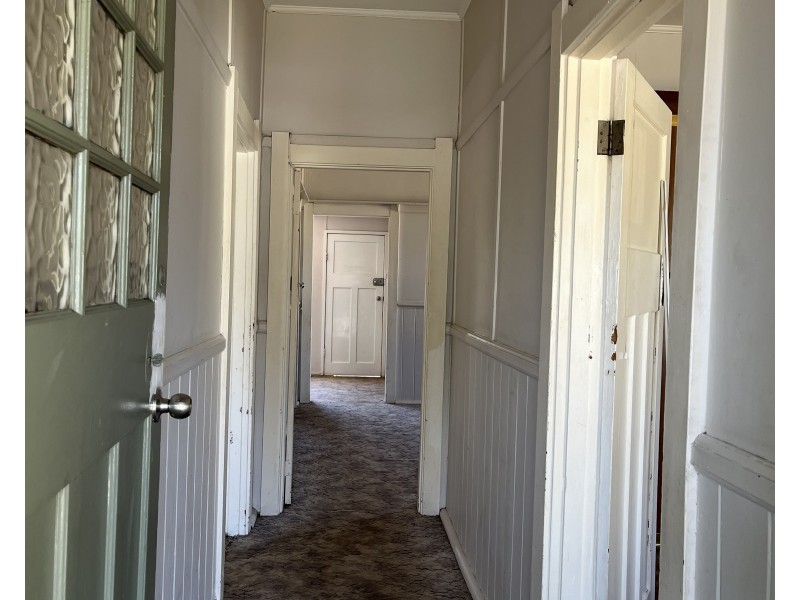 11 DUTTON STREET, Merriwa NSW 2329