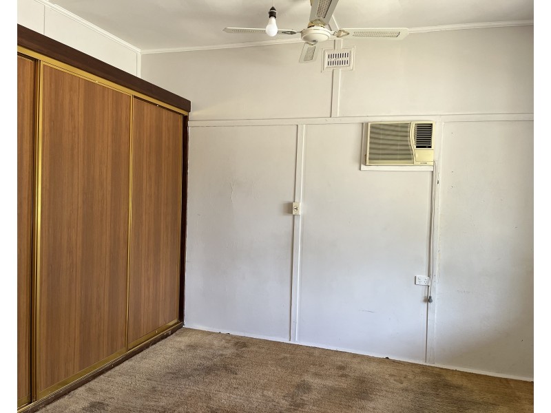 11 DUTTON STREET, Merriwa NSW 2329