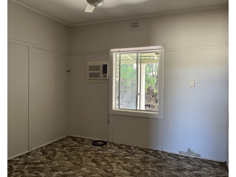 11 DUTTON STREET, Merriwa NSW 2329