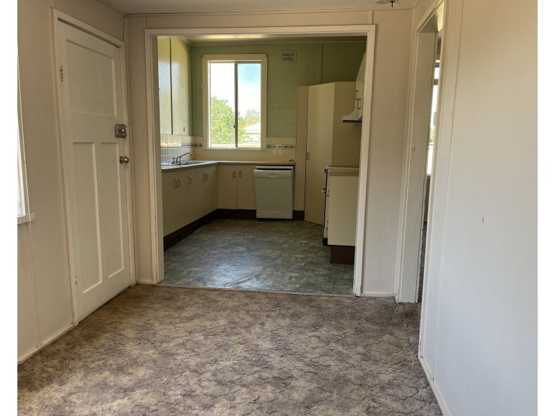 11 DUTTON STREET, Merriwa NSW 2329