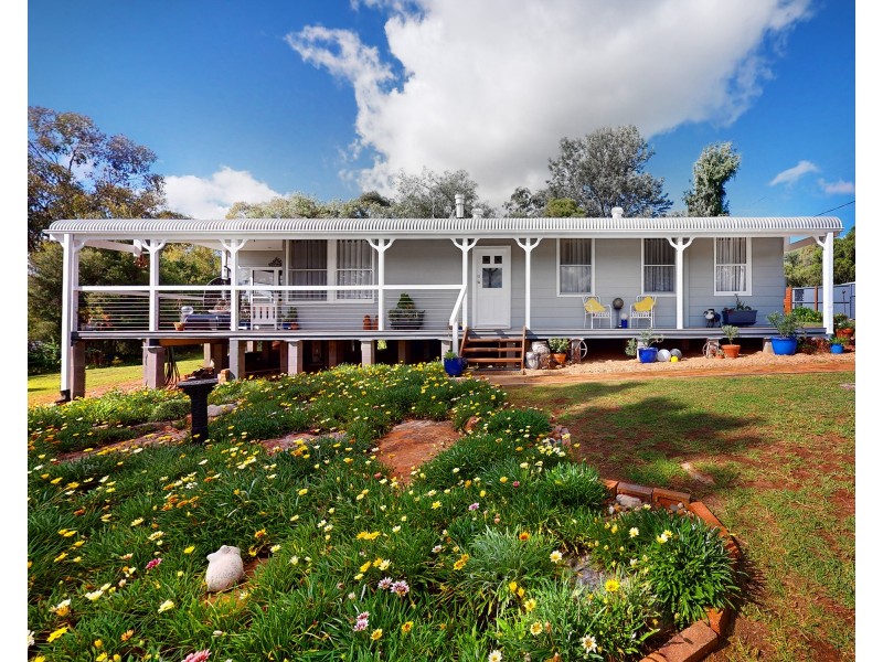 12 LANGLEY STREET, Merriwa NSW 2329