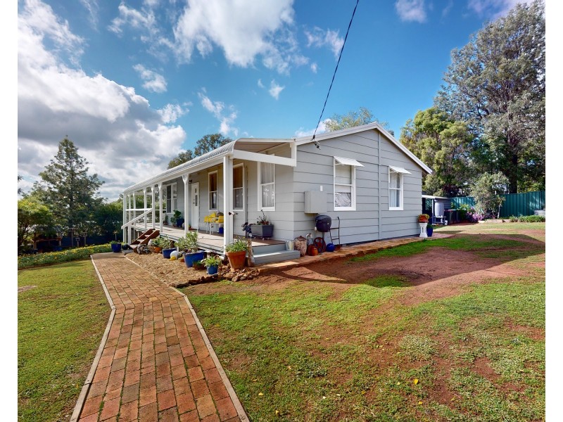 12 LANGLEY STREET, Merriwa NSW 2329