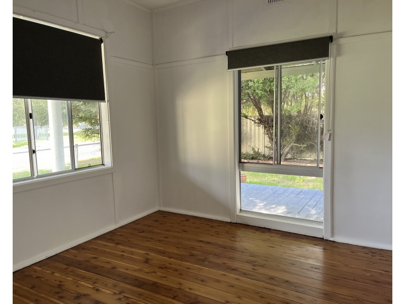 11 DUTTON STREET, Merriwa NSW 2329