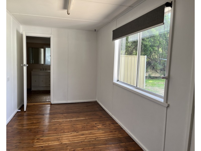 11 DUTTON STREET, Merriwa NSW 2329