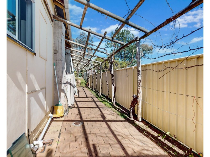 155 BETTINGTON STREET, Merriwa NSW 2329