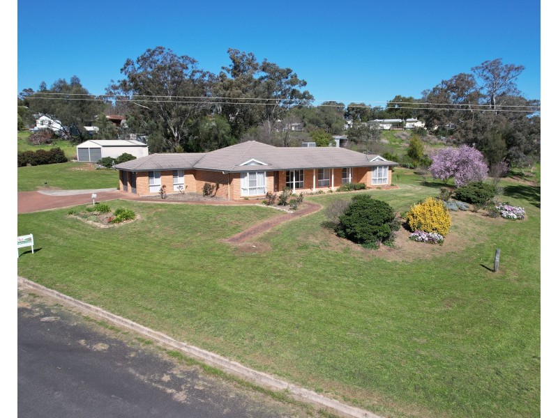 19 GOOCH STREET, Merriwa NSW 2329