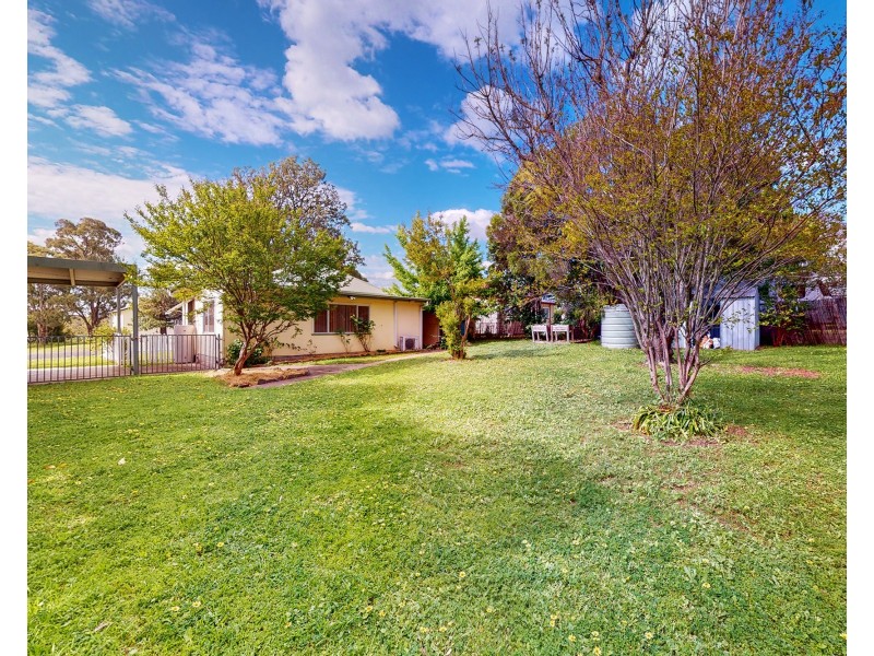 43 MACKENZIE STREET, Merriwa NSW 2329