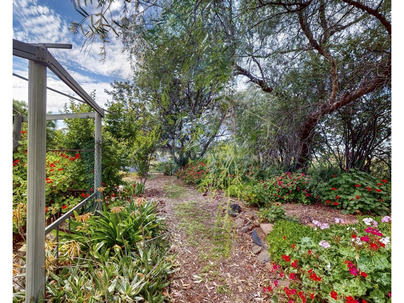 25-27 GOOCH STREET, Merriwa NSW 2329