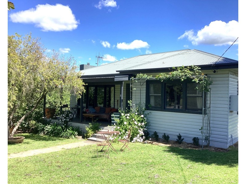2 Brisbane Street, Merriwa NSW 2329