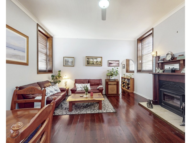 98 MACKENZIE STREET, Merriwa NSW 2329