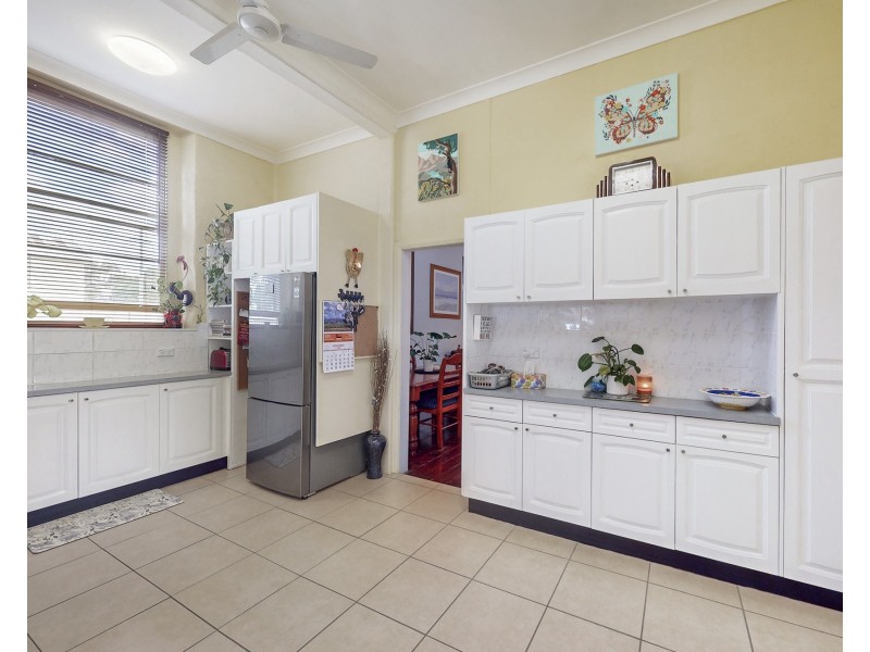 98 MACKENZIE STREET, Merriwa NSW 2329