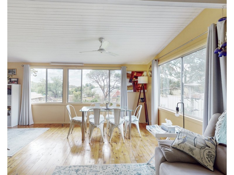 98 MACKENZIE STREET, Merriwa NSW 2329