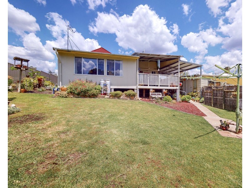 98 MACKENZIE STREET, Merriwa NSW 2329