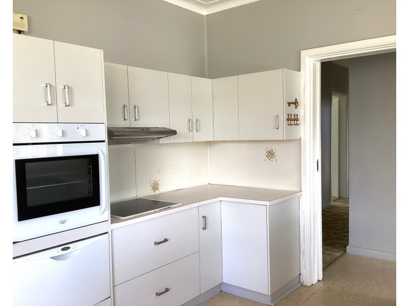 82 MACKENZIE STREET, Merriwa NSW 2329