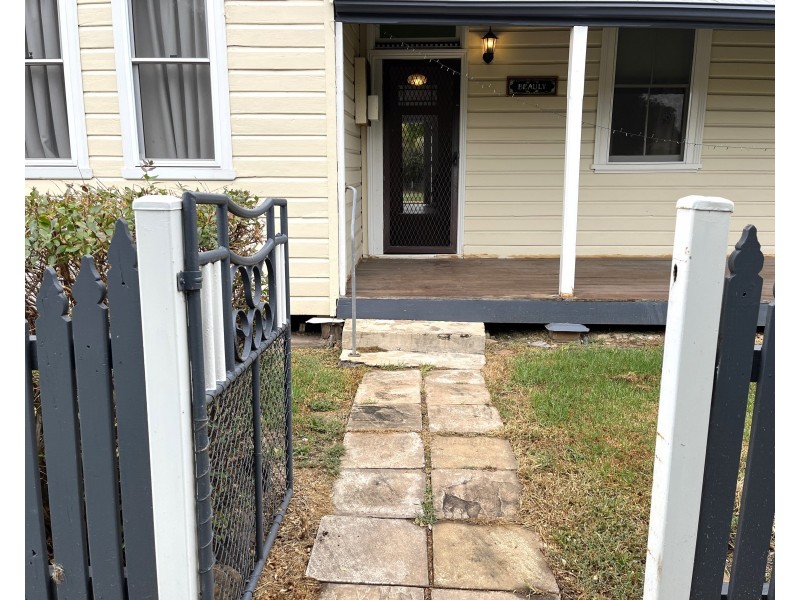 24 Bow Street, Merriwa NSW 2329