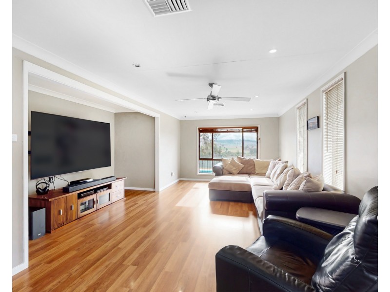 82 BOW STREET, Merriwa NSW 2329