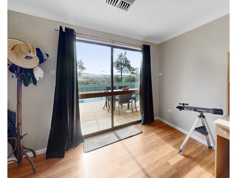 82 BOW STREET, Merriwa NSW 2329