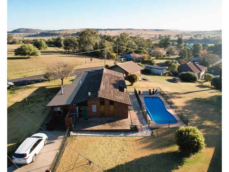 82 BOW STREET, Merriwa NSW 2329