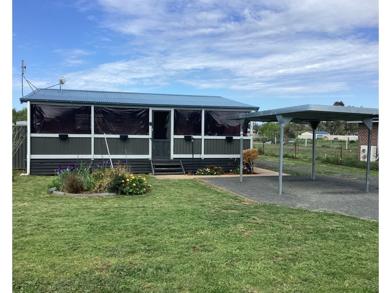 9 MACARTNEY STREET, Merriwa NSW 2329