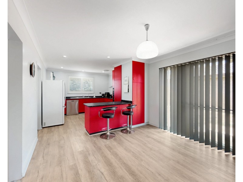 15 MACKENZIE STREET, Merriwa NSW 2329