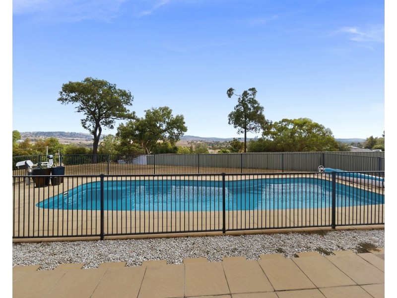 82 BOW STREET, Merriwa NSW 2329