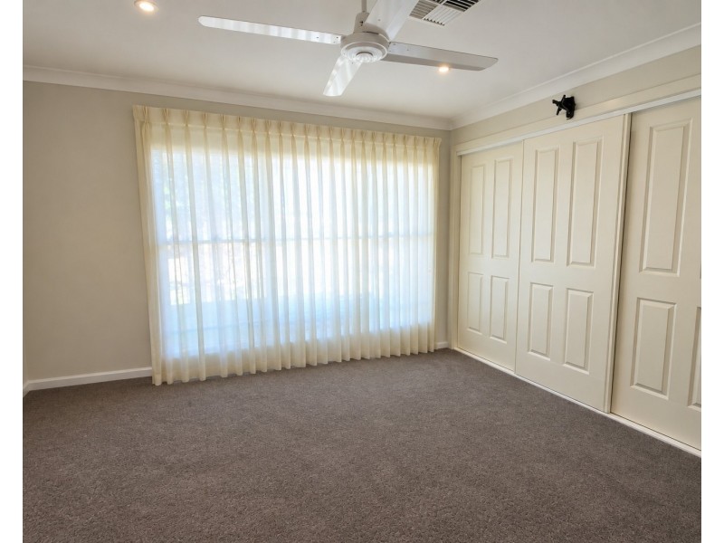 12 Collins Street, Merriwa NSW 2329
