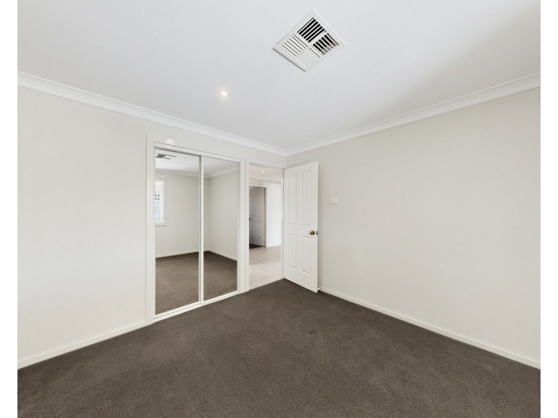 12 Collins Street, Merriwa NSW 2329