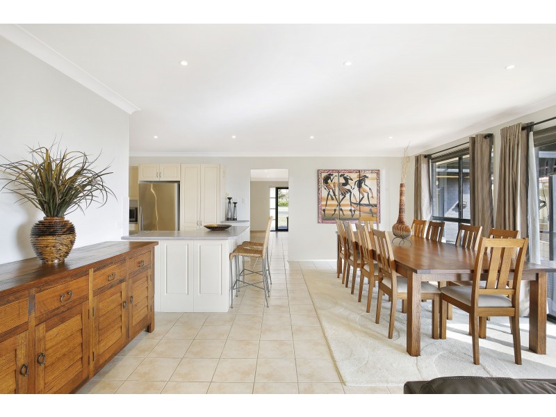 11 Hartog Court, Shell Cove NSW 2529