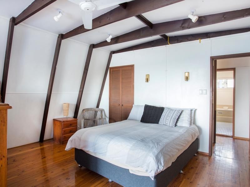 20 Highview Drive, Dolphin Point NSW 2539