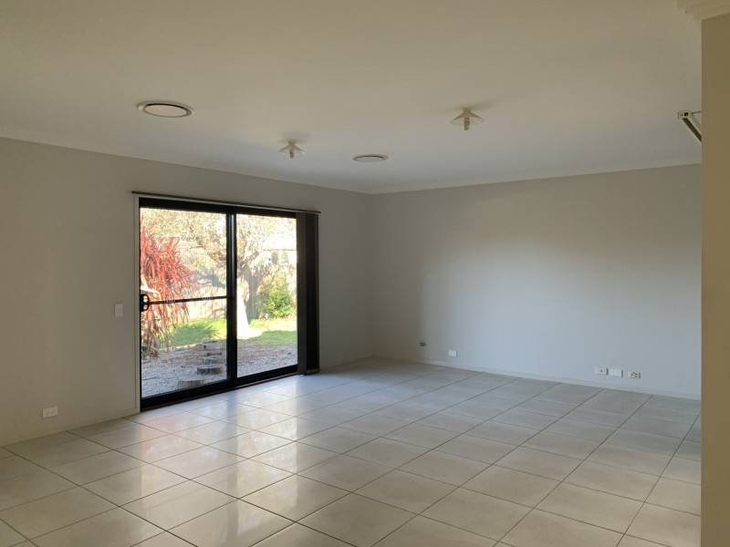 5 GRANDVIEW PARADE, Hill Top NSW 2575