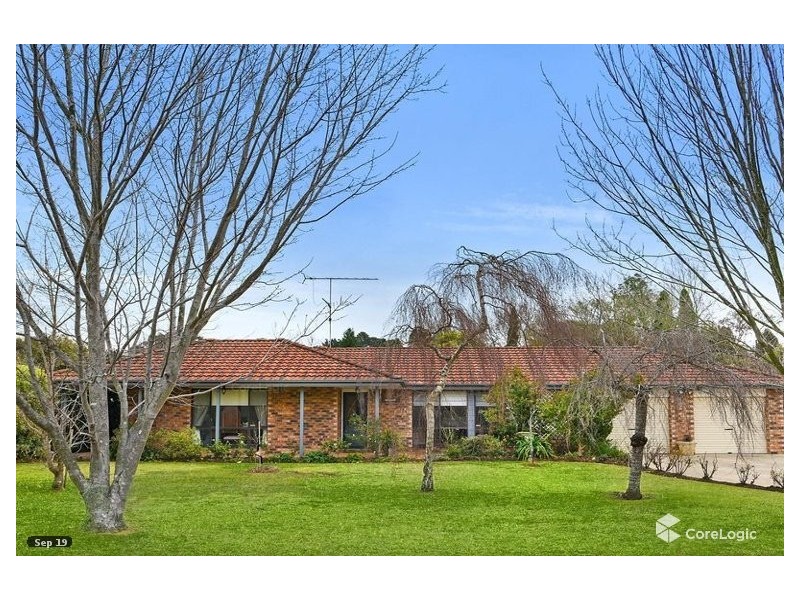 32 BRAESIDE DRIVE, Bowral NSW 2576