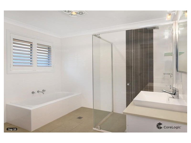 32 BRAESIDE DRIVE, Bowral NSW 2576