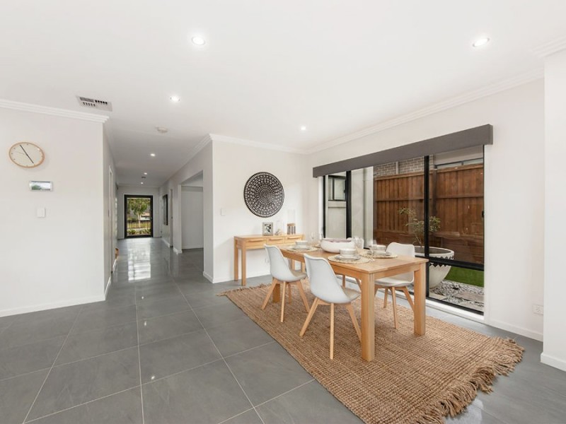 18 Shilin Street, Yarrabilba QLD 4207