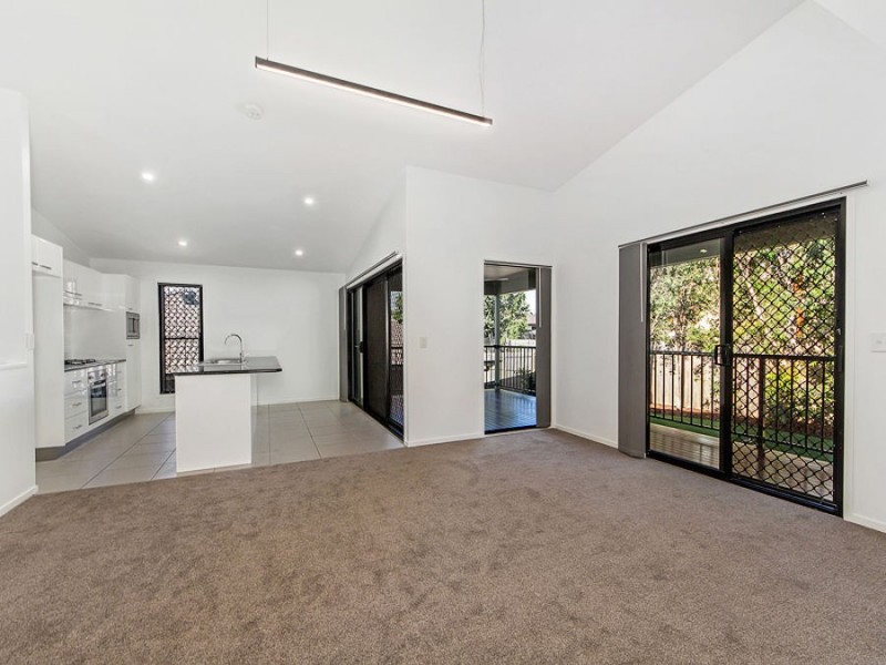 91 Lakes Entrance Drive, Springfield Lakes QLD 4300