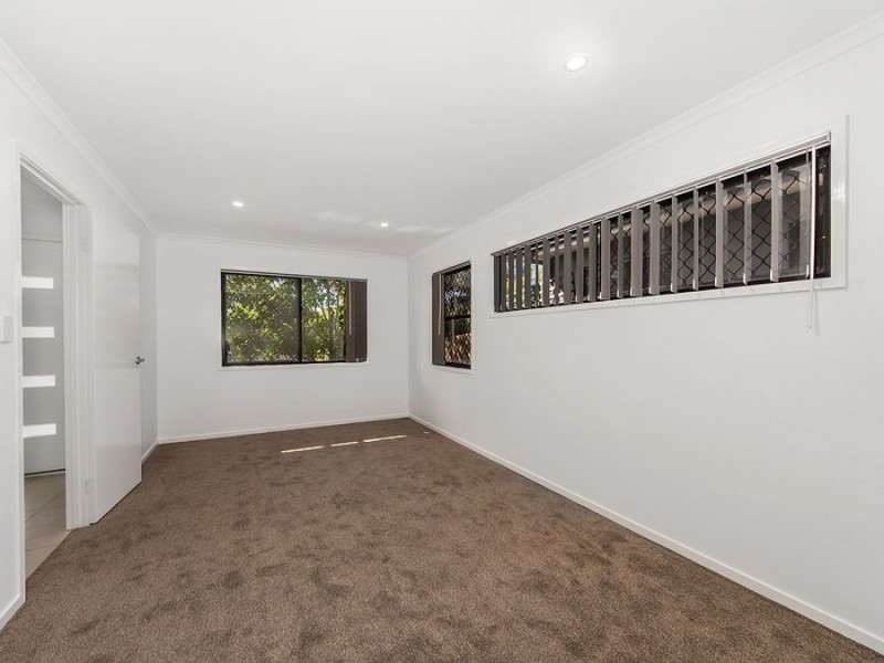 91 Lakes Entrance Drive, Springfield Lakes QLD 4300