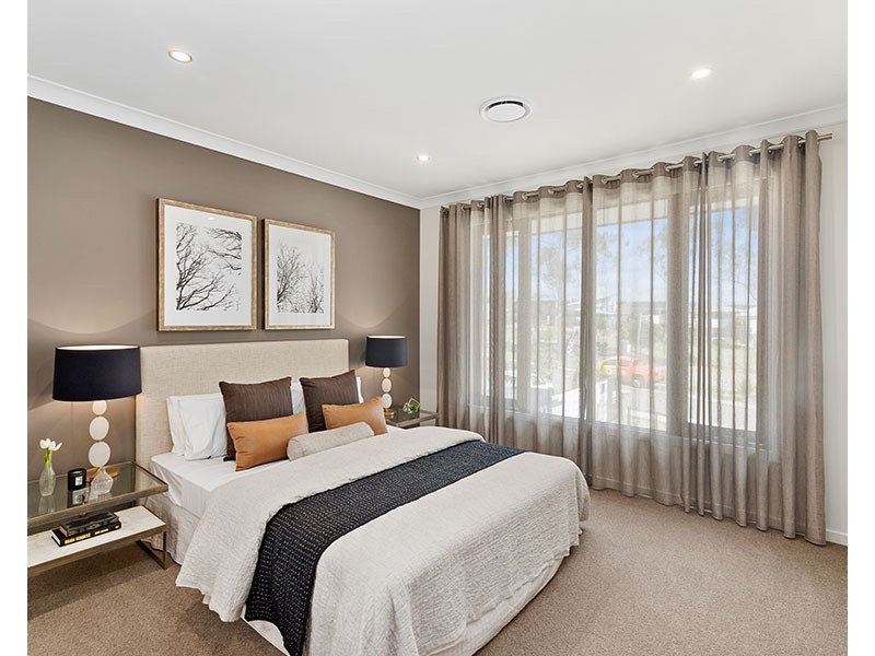 8 Turnberry Way, Brookwater QLD 4300