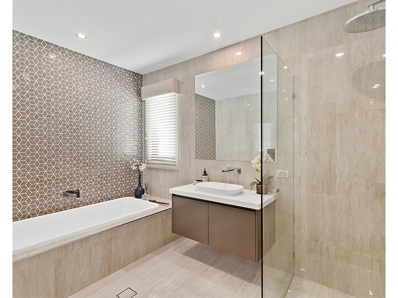 8 Turnberry Way, Brookwater QLD 4300