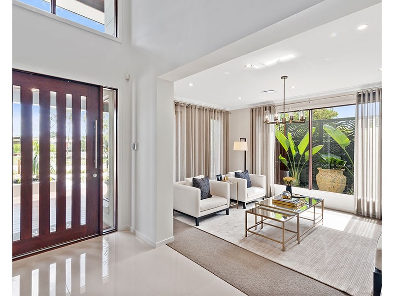 8 Turnberry Way, Brookwater QLD 4300