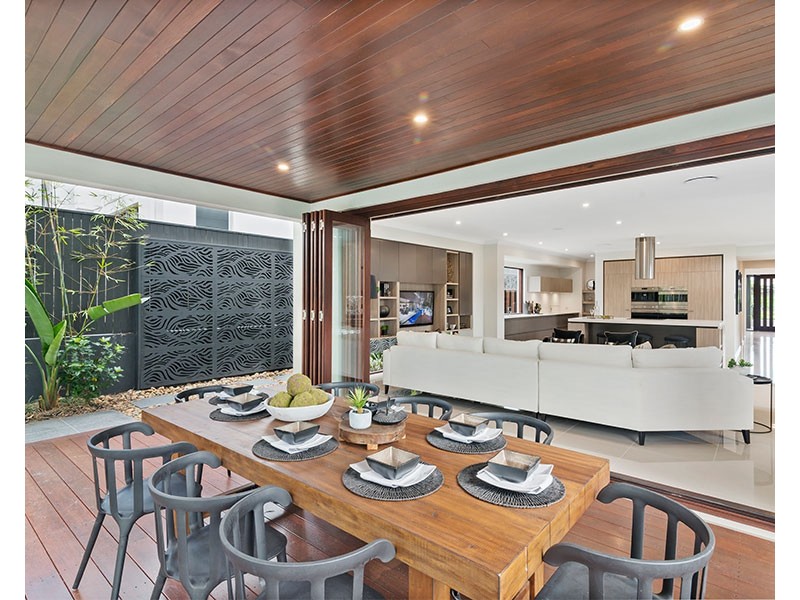 8 Turnberry Way, Brookwater QLD 4300