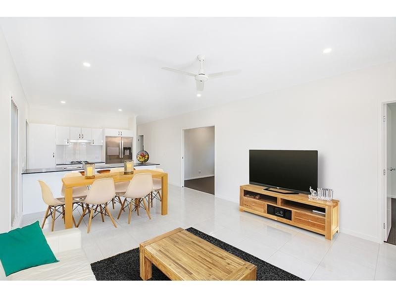 2 Goal Crescent, Griffin QLD 4503