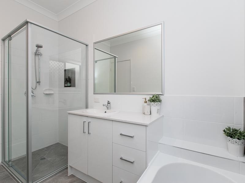 22 RIVERBEND CR, Lawnton QLD 4501