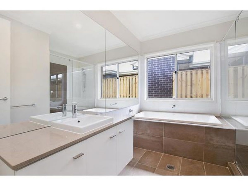13 Beesand Street, Mango Hill QLD 4509