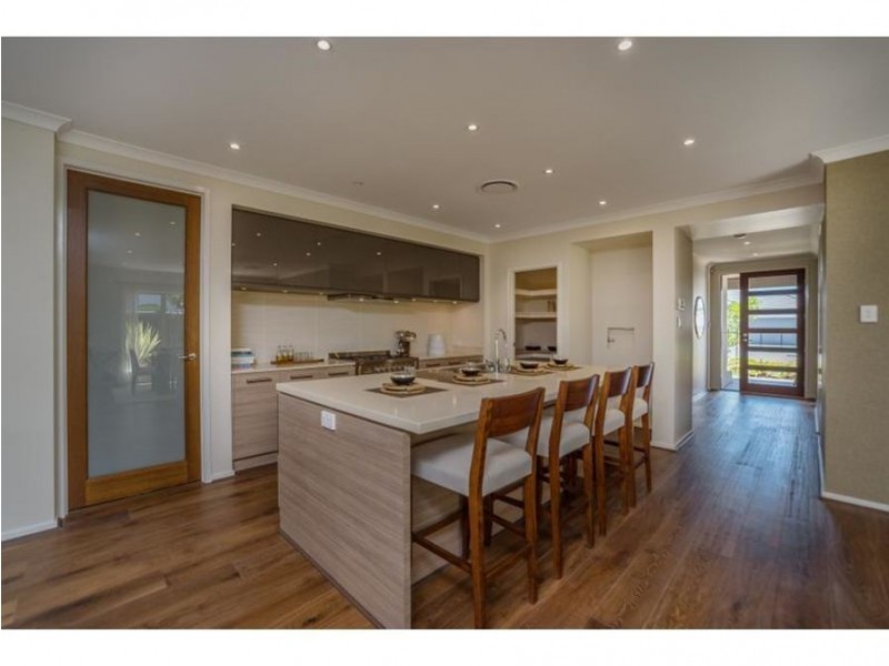 8 Elvire Street, Ormeau Hills QLD 4208