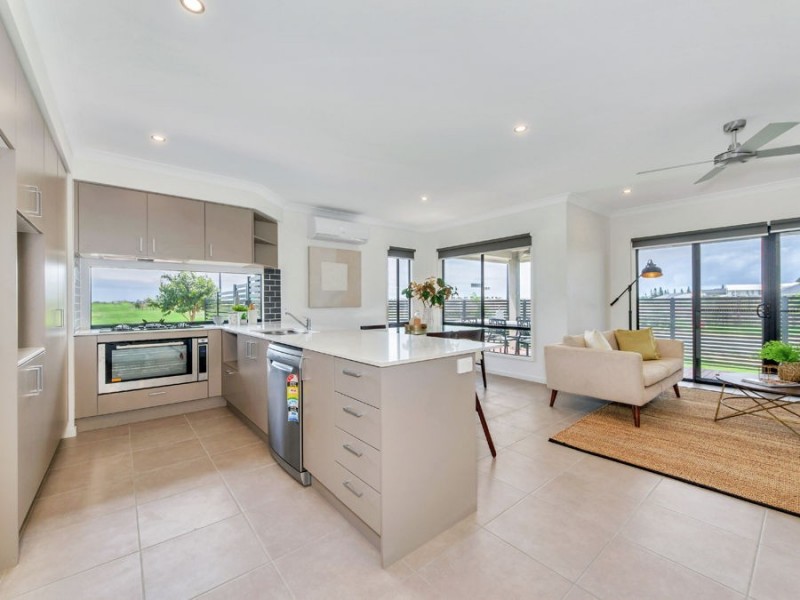 11 Astor Street, Newport QLD 4020