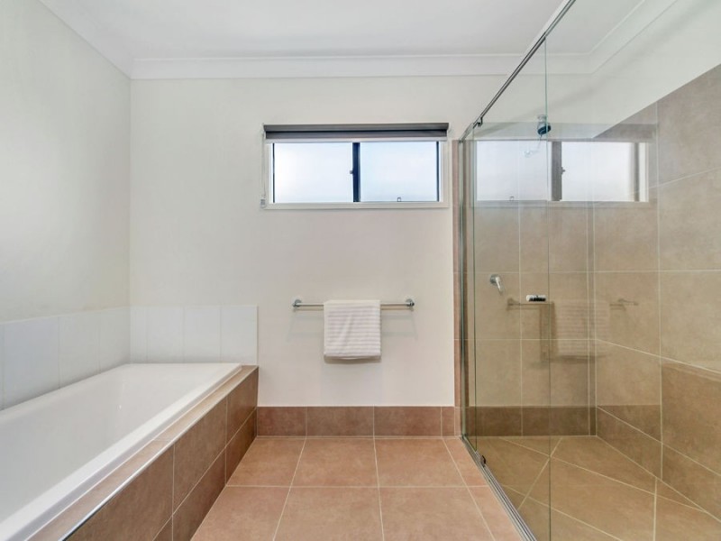 11 Astor Street, Newport QLD 4020
